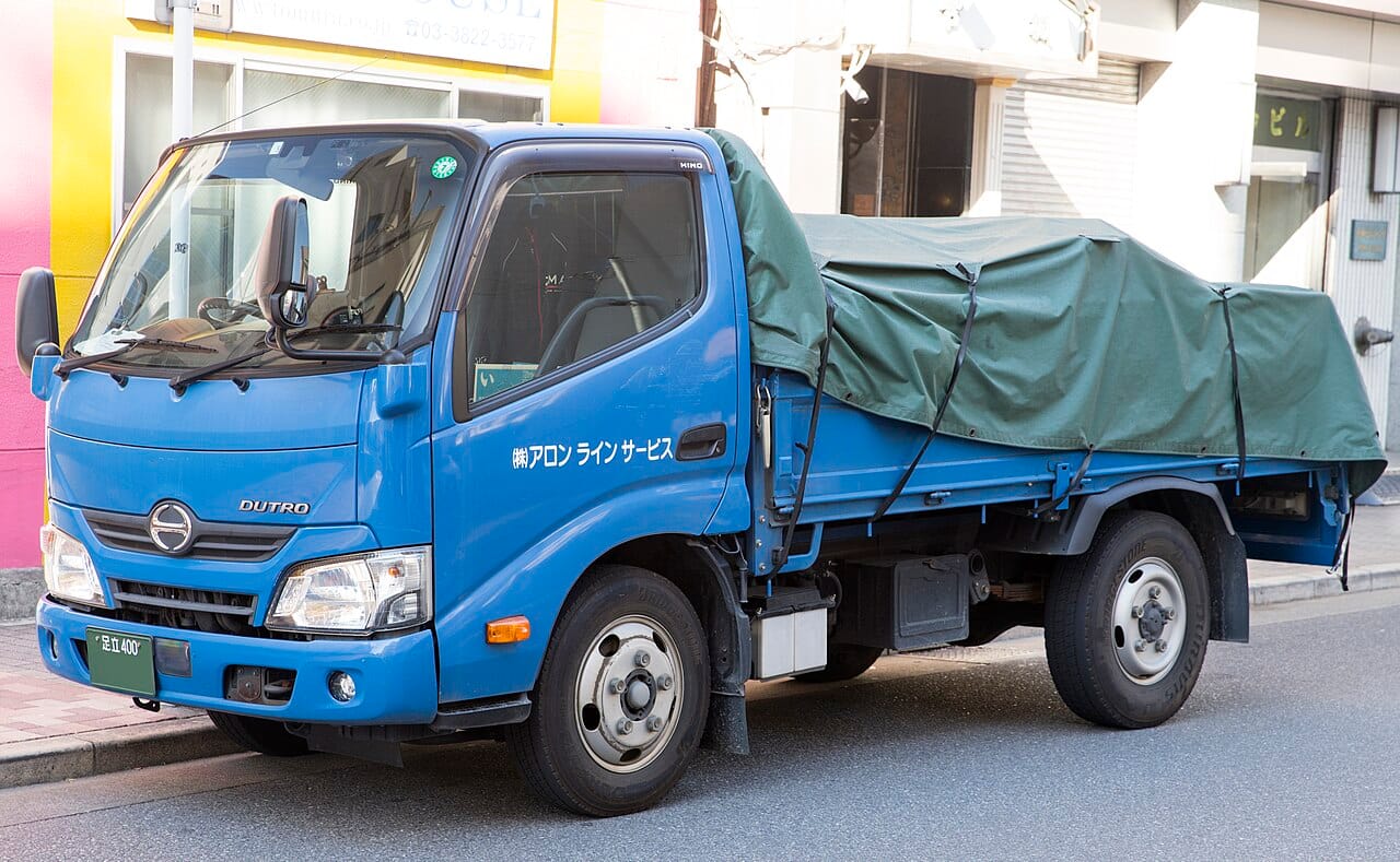 2021 Hino 300 Series 816 Crew Cab Tipper — front three-quarter view