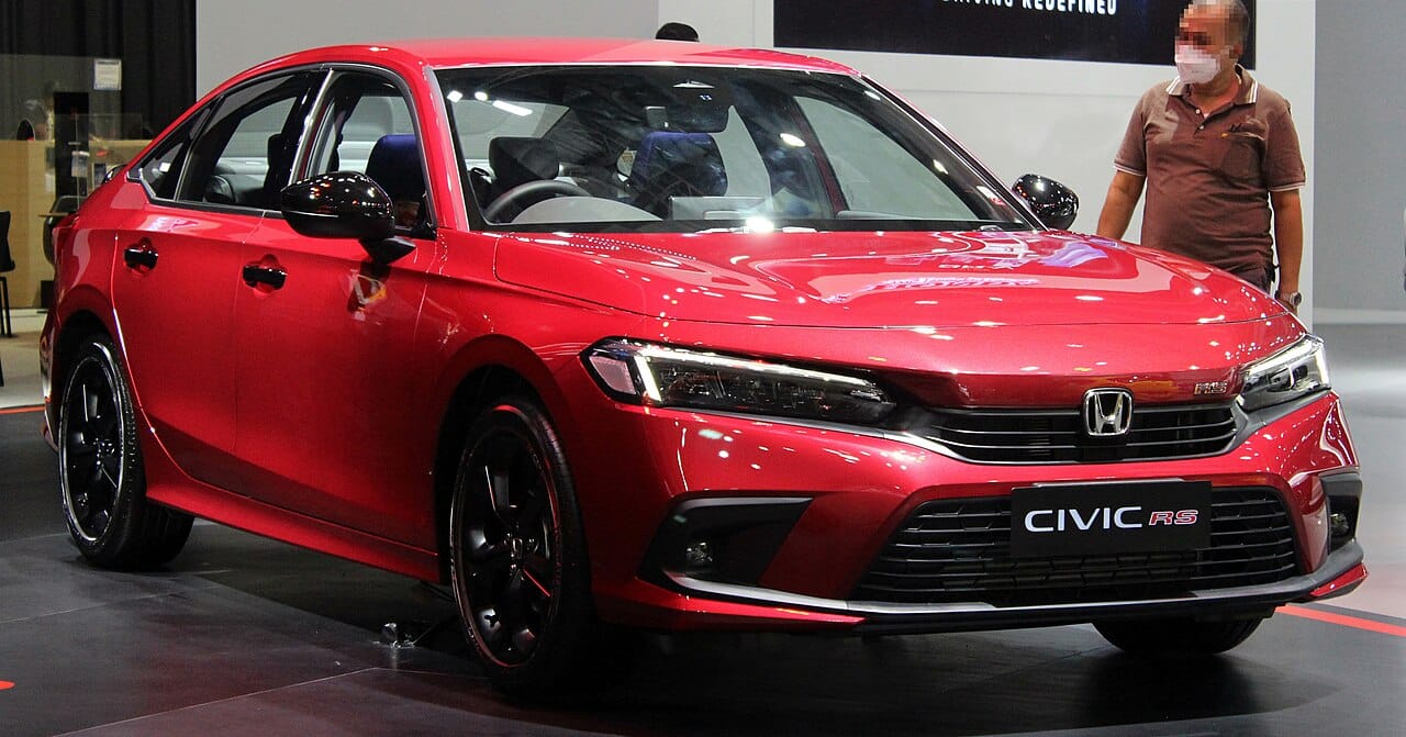 2022 Honda Civic 1.5 Turbo RS — front three-quarter view