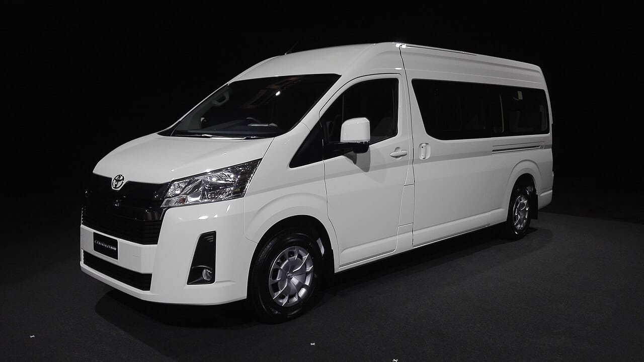 2022 Toyota Hiace 2.8 High Roof 13-Seater — front three-quarter view